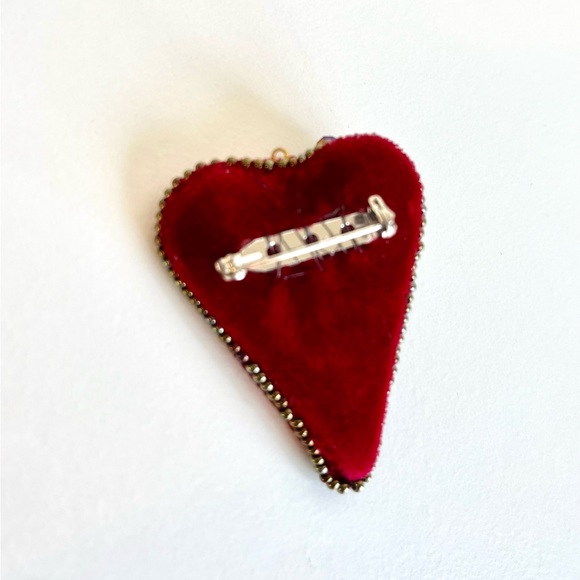 NEW handmade velvet and beaded brooch - Picture 4 of 5